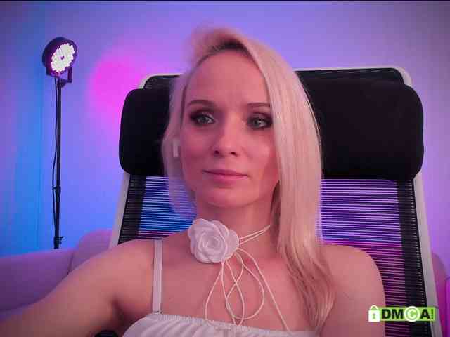 Louise_Dance webcam