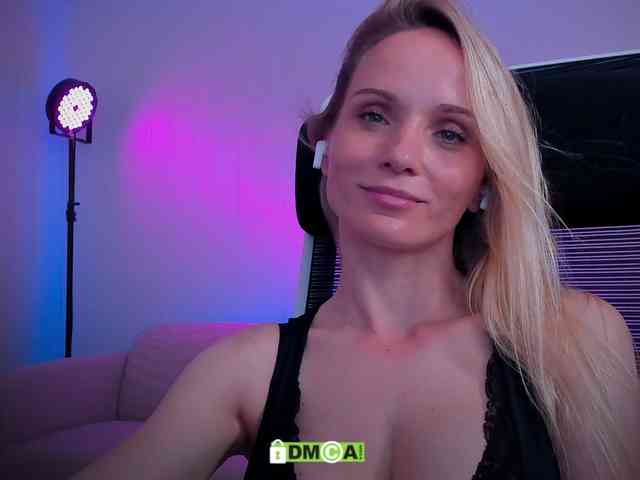 Louise_Dance webcam