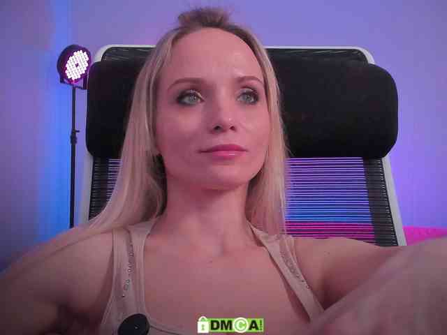 Louise_Dance webcam