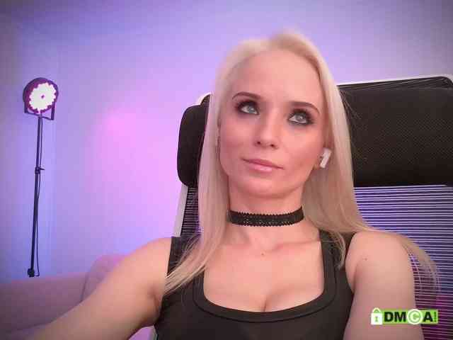 Louise_Dance webcam