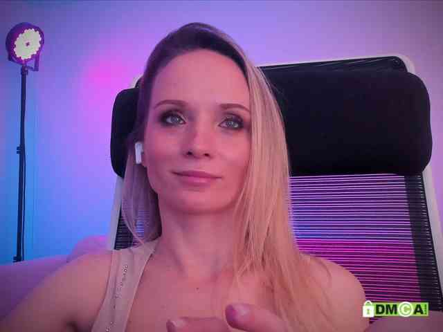 Louise_Dance webcam