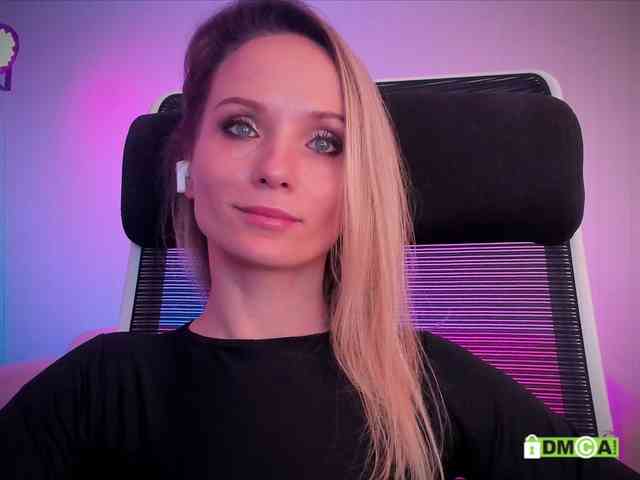 Louise_Dance webcam