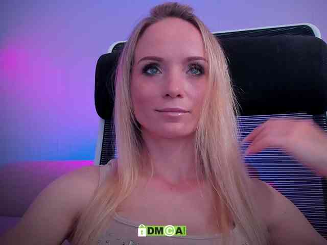 Louise_Dance webcam