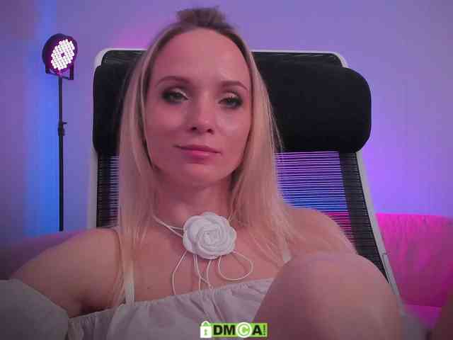 Louise_Dance webcam