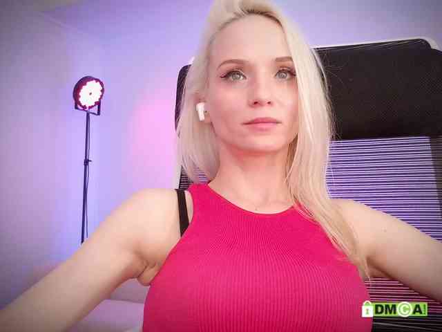 Louise_Dance webcam