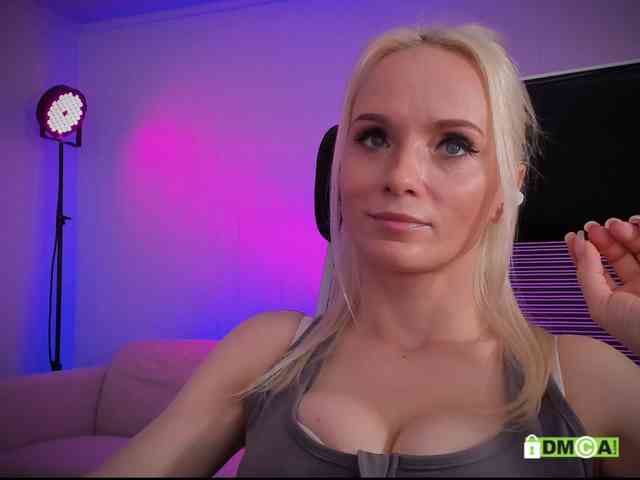 Louise_Dance webcam