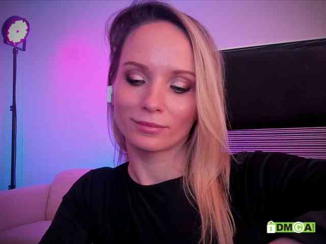 Louise_Dance webcam