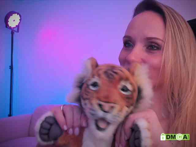 Louise_Dance webcam