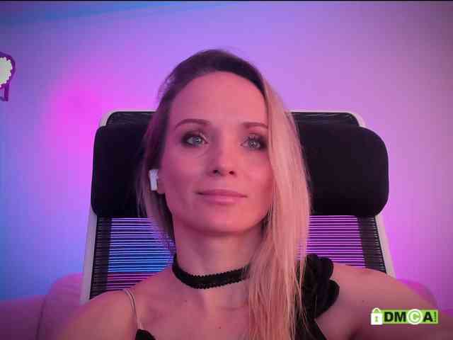 Louise_Dance webcam