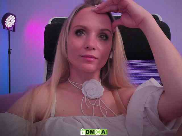 Louise_Dance webcam