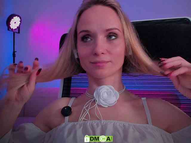 purple-love Live Webcam on BongaCams