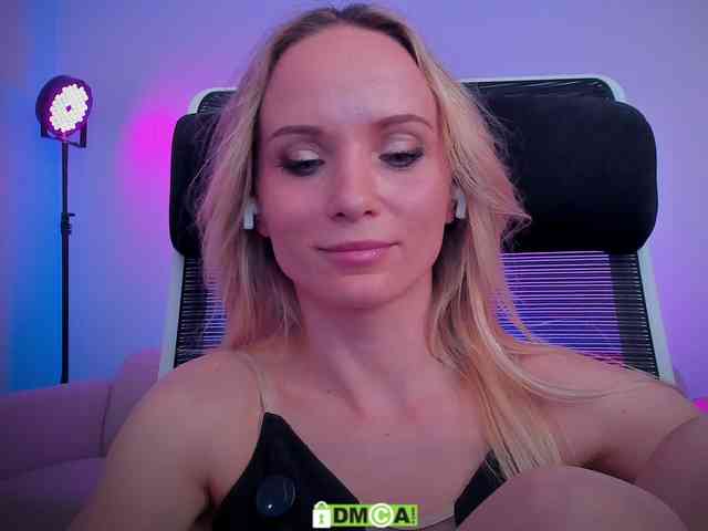 Louise_Dance webcam