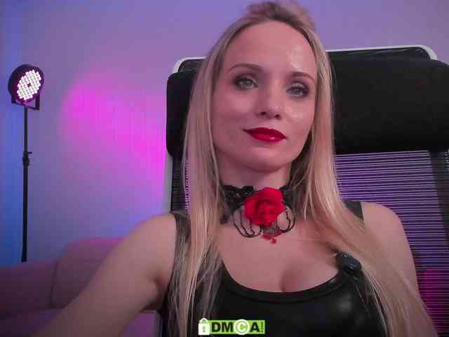 Louise_Dance webcam