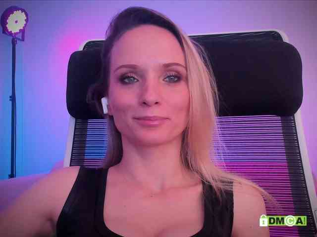 Louise_Dance webcam