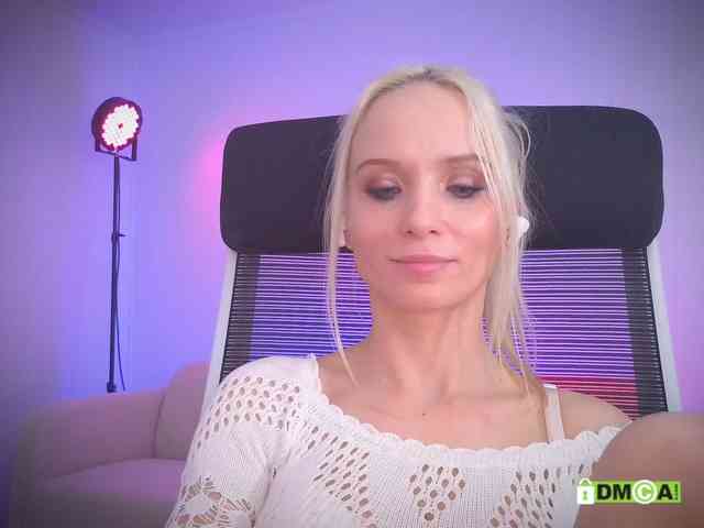 Louise_Dance webcam