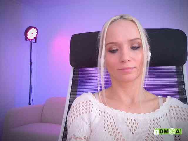 Louise_Dance webcam