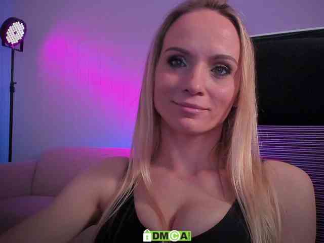 Louise_Dance webcam