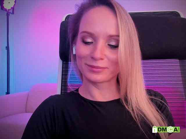 Louise_Dance webcam