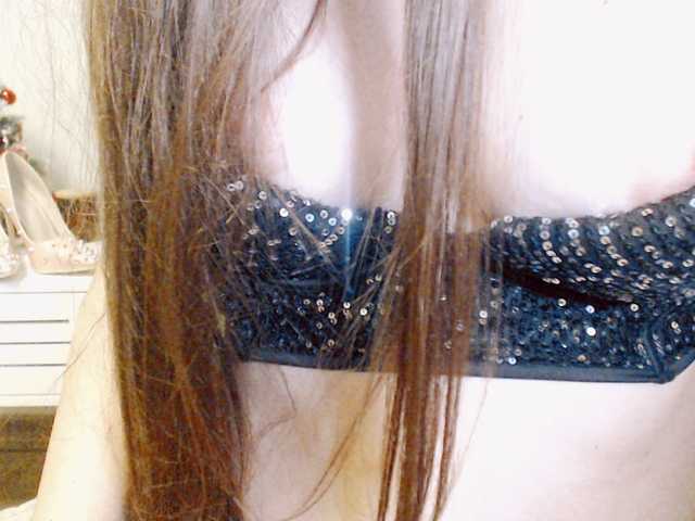 hotmiamix's BongaCams show and profile