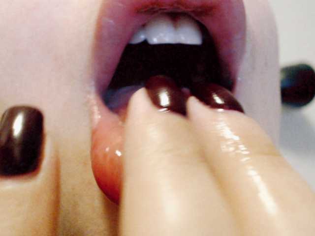 hotmiamix's BongaCams show and profile