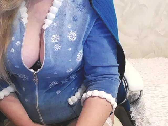 Lady-Erata's BongaCams show and profile