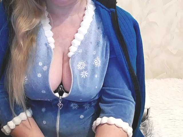 Lady-Erata's BongaCams show and profile