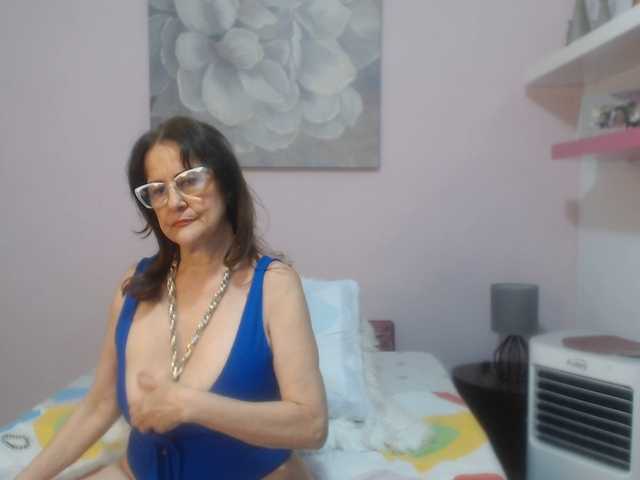 CindyCraw's BongaCams show and profile