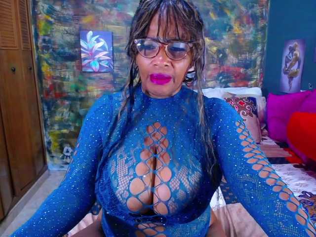 le modèle AdaBlake est en webcam porno dans un show sur le site bongacams, il possède les tags suivants: Ebony,Blonde,Shaved