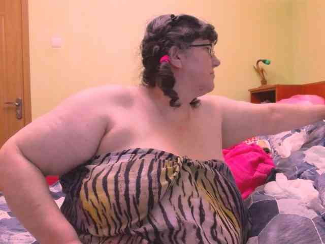 HugeTitsXXX HugeTitsXXX