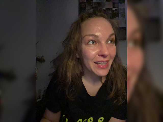 Alisasqrl's BongaCams show and profile