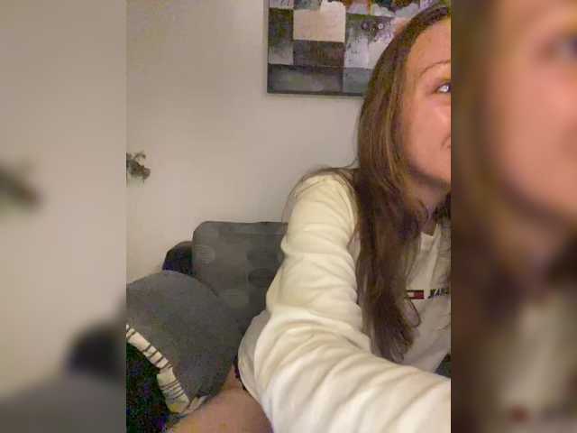 Alisasqrl's BongaCams show and profile