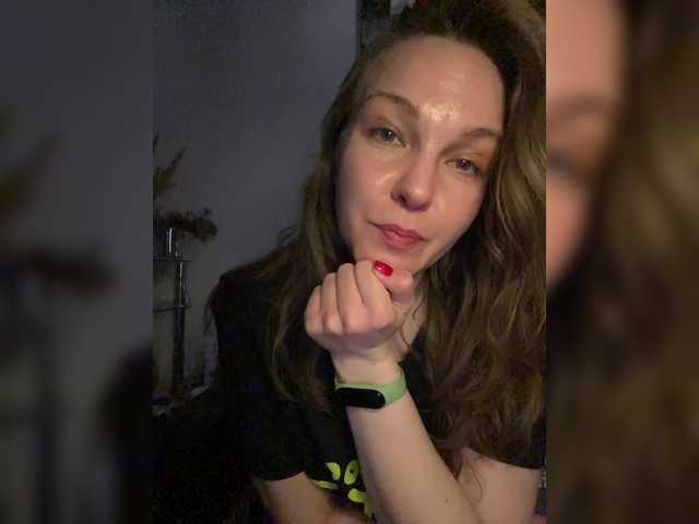 Alisasqrl's BongaCams show and profile