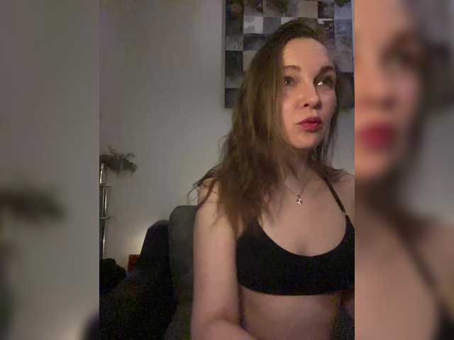 Alisasqrl's BongaCams show and profile