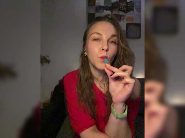 Alisasqrl's BongaCams show and profile