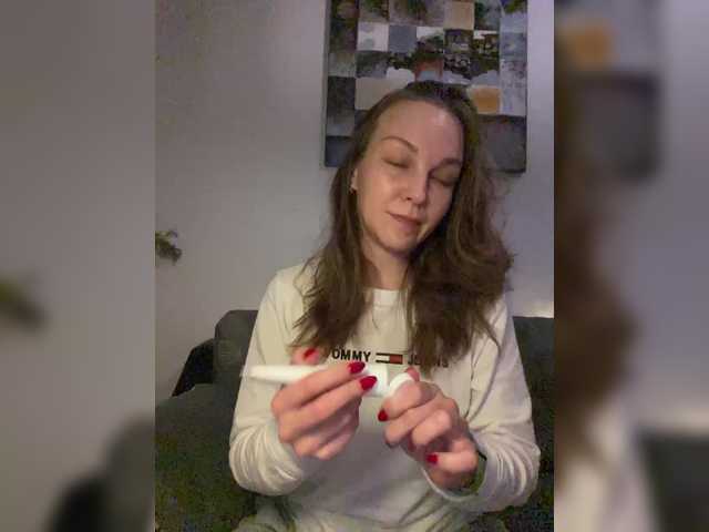 Alisasqrl's BongaCams show and profile