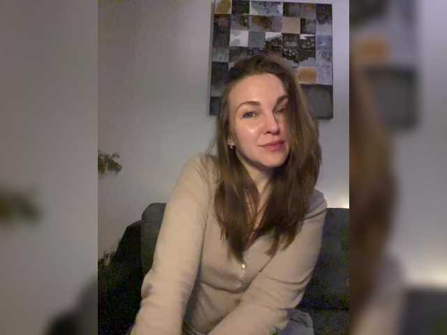 Alisasqrl's BongaCams show and profile