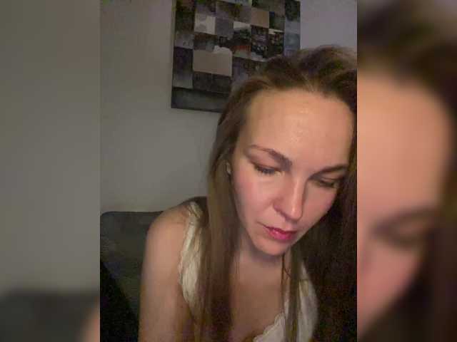 Alisasqrl's BongaCams show and profile