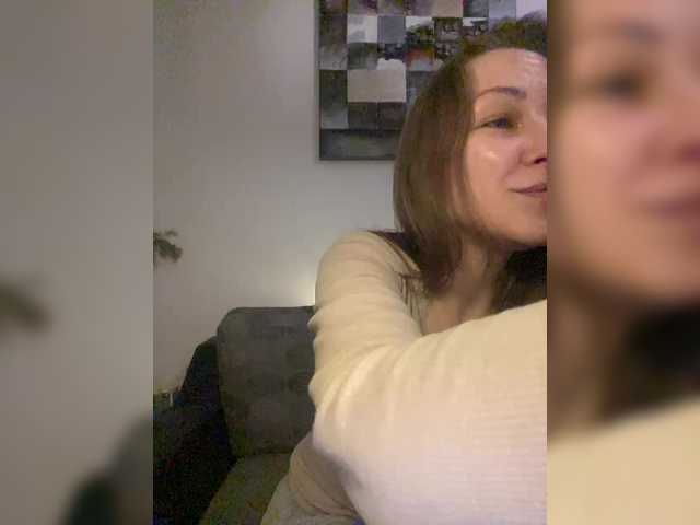 Alisasqrl's BongaCams show and profile