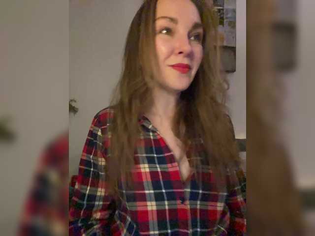 Alisasqrl's BongaCams show and profile