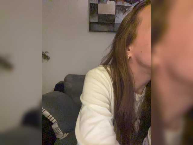 Alisasqrl's BongaCams show and profile