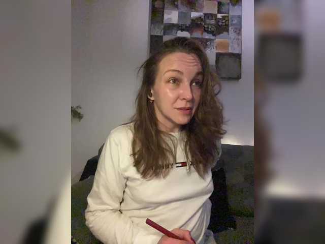 Alisasqrl's BongaCams show and profile