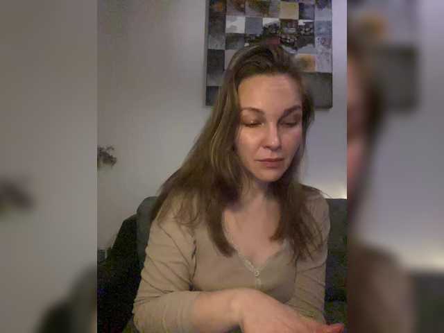 Alisasqrl's BongaCams show and profile