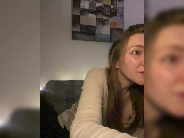 Alisasqrl's BongaCams show and profile