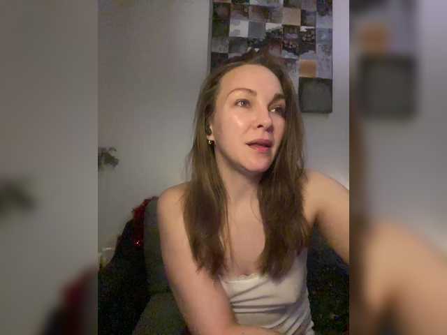 Alisasqrl's BongaCams show and profile