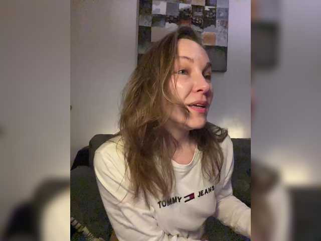 Alisasqrl's BongaCams show and profile