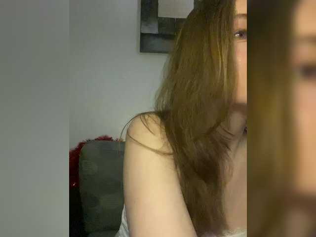 Alisasqrl's BongaCams show and profile