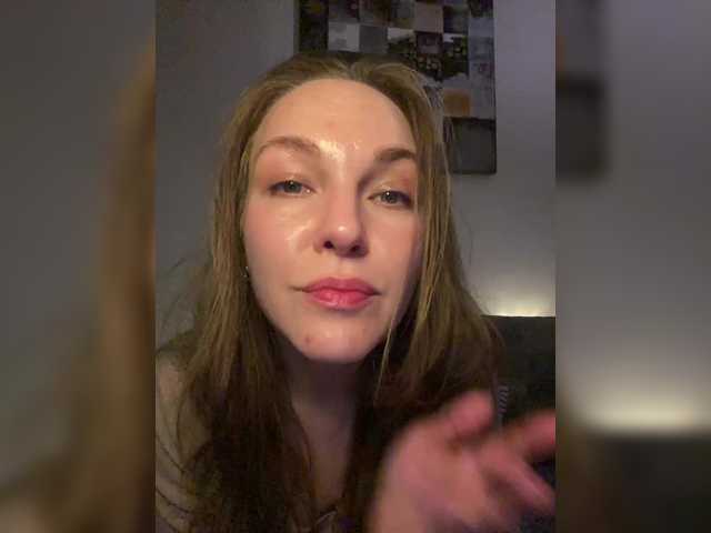 Alisasqrl's BongaCams show and profile