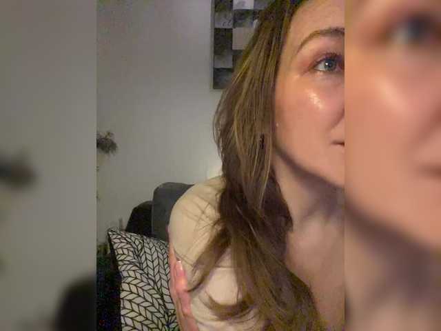 Alisasqrl's BongaCams show and profile