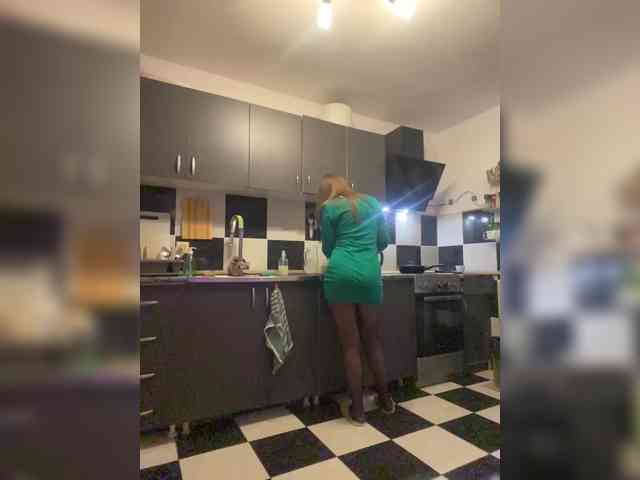 Alisasqrl Live Webcam on BongaCams