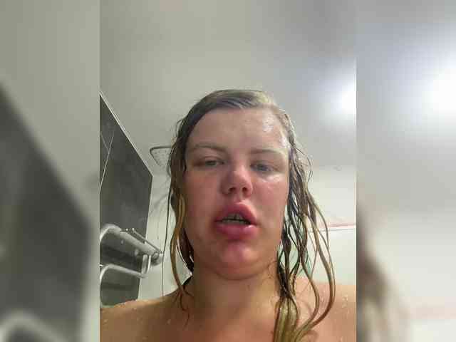 LoveMarin webcam